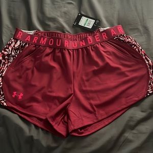 WOMENS UNDER ARMOUR SHORTS